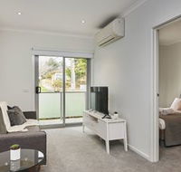 Bright  Updated 1 Bedroom Apartment
