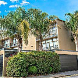 Adelaide DressCircle Apartments - Ward St - Holiday Great Ocean Road 2