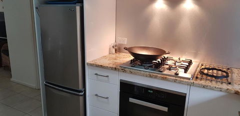 Acaill Accommodation Esplanade Living Self Check-In Self Check-Out - Holiday Great Ocean Road 6