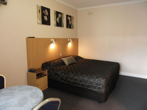 Albury Clifton Motel - Holiday Great Ocean Road 2