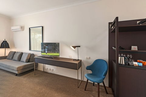 CKS Sydney Airport Hotel - Holiday Great Ocean Road 4