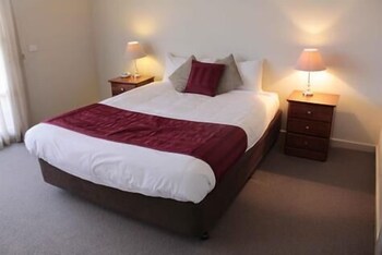 Central Shepparton Apartments - Holiday Great Ocean Road 3