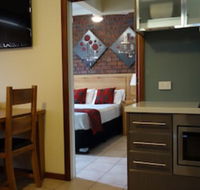 Glenelg Gateway Apartments - Holiday Great Ocean Road