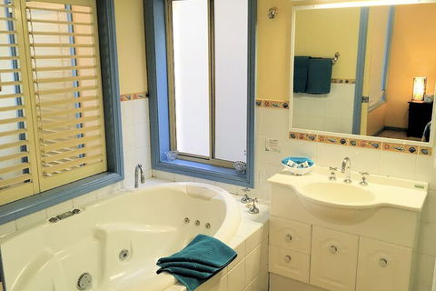 Al Mare Beachfront Retreat - Holiday Great Ocean Road 5