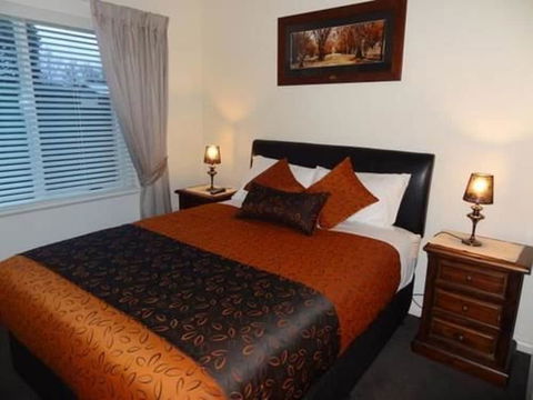 Hahndorf Oak Tree Cottages - Holiday Great Ocean Road 2