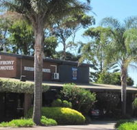 Lakes Waterfront Motel  Holiday Cottages - Holiday Great Ocean Road