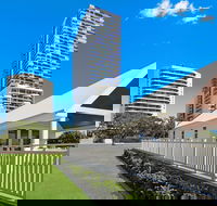 Palmerston Tower Holiday Apartments - Holiday Great Ocean Road
