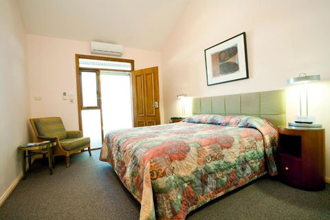 Gundaroo Colonial Inn - Holiday Great Ocean Road 3