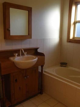 Beachport Retreat Holiday House - Holiday Great Ocean Road 1