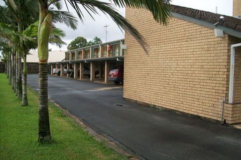 Sun Plaza Motel Mackay - Holiday Great Ocean Road 1
