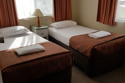 Earls Court Motor Inn - Holiday Great Ocean Road 7