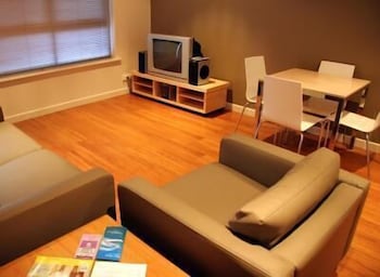 Ethelton Serviced Apartments - Holiday Great Ocean Road 1