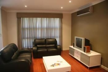 Ethelton Serviced Apartments - Holiday Great Ocean Road 2