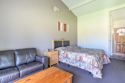 Bairnsdale Motor Inn - Holiday Great Ocean Road 5