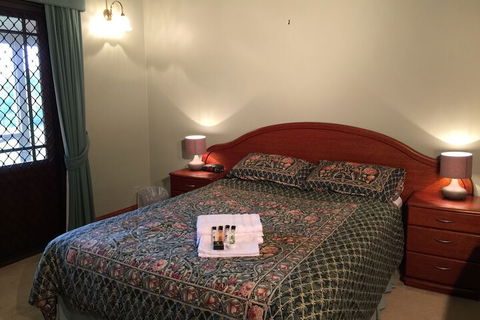 Relaxin - Holiday Great Ocean Road 1