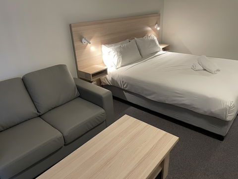 Roxby Downs Motor Inn - Holiday Great Ocean Road 2