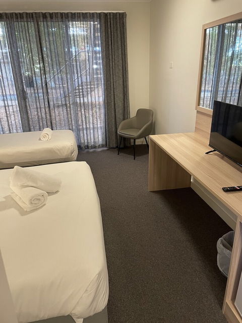 Roxby Downs Motor Inn - Holiday Great Ocean Road 0