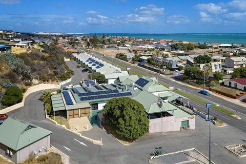 Geraldton Motor Inn - Holiday Great Ocean Road 0