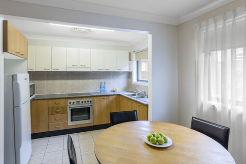 Waldorf Hornsby Residential Apartments - Holiday Great Ocean Road 2