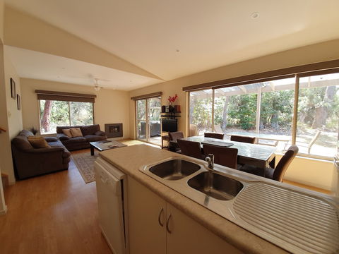 Waterfront Retreat At Wattle Point - Holiday Great Ocean Road 6