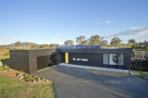 Zebula Gloucester - Holiday Great Ocean Road 1