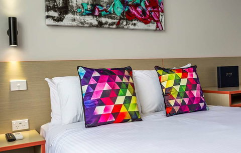 Nightcap at Ashley Hotel - Holiday Great Ocean Road 2