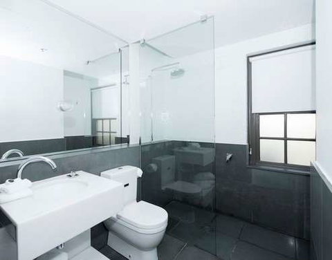 Peppers Gallery Hotel, Canberra - Holiday Great Ocean Road 1