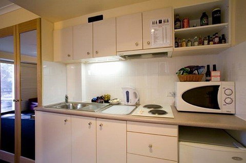 Capital Executive Apt Hotel Canberra - Holiday Great Ocean Road 9