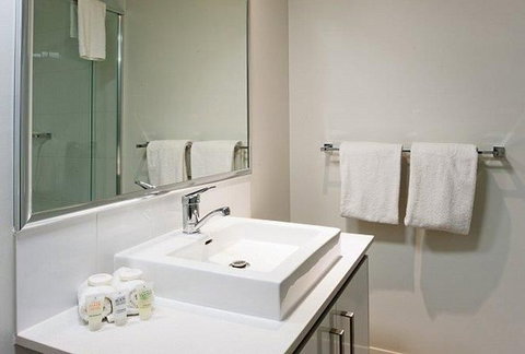 Essence Apartments Chermside - Holiday Great Ocean Road 3