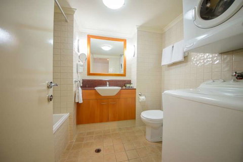 Central Cosmo Apartments - Holiday Great Ocean Road 3