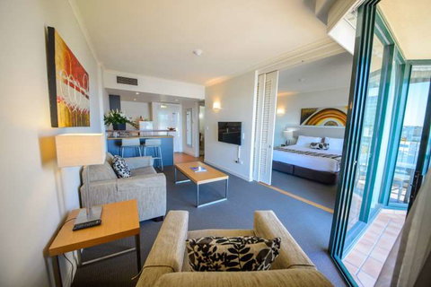 Central Cosmo Apartments - Holiday Great Ocean Road 4