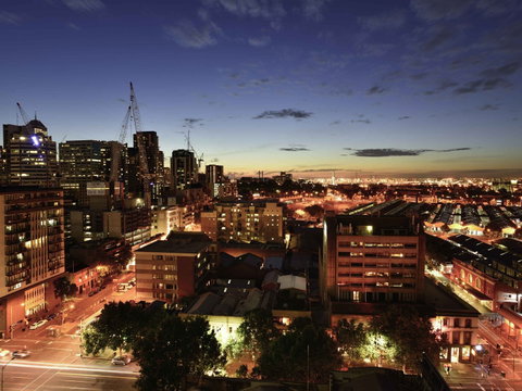 Mercure Melbourne Therry St - Holiday Great Ocean Road 0