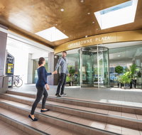 Crowne Plaza Canberra - Holiday Great Ocean Road