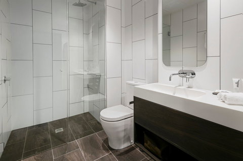 Quest Canberra City Walk - Holiday Great Ocean Road 4