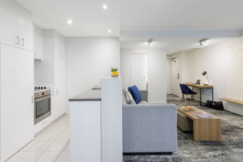 Brady Apartment Hotel Flinders Street - Holiday Great Ocean Road 12