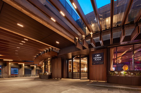 Crowne Plaza Melbourne - Holiday Great Ocean Road 1