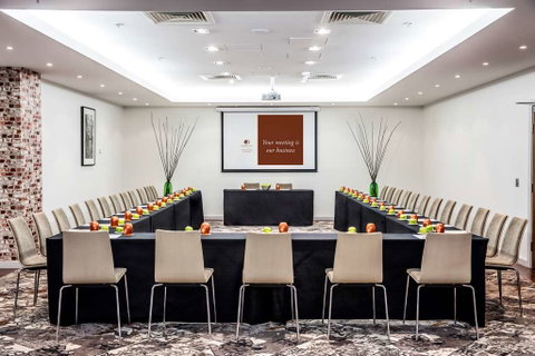 DoubleTree by Hilton, Flinders Street - Holiday Great Ocean Road 8