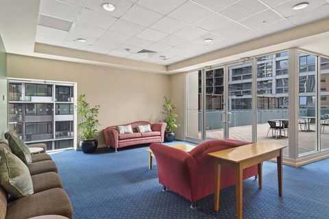 YEHS Hotel Melbourne CBD - Holiday Great Ocean Road 11