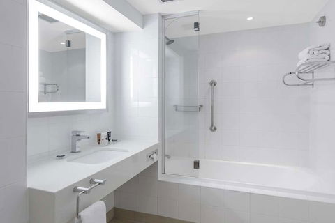 Amora Hotel Brisbane - Holiday Great Ocean Road 2