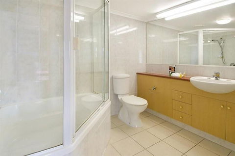 Springwood Tower Apartment Hotel - Holiday Great Ocean Road 2