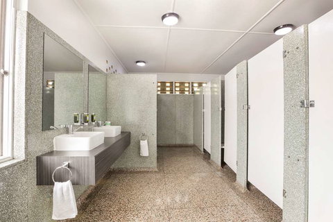 Camp Hill Hotel - Holiday Great Ocean Road 1