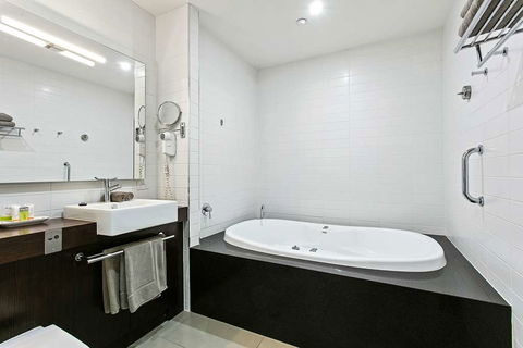 Quality Inn Heritage On Lydiard - Holiday Great Ocean Road 4