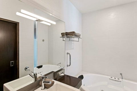 Quality Inn Heritage On Lydiard - Holiday Great Ocean Road 7