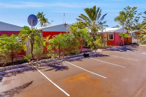 Econo Lodge Karratha - Holiday Great Ocean Road 1