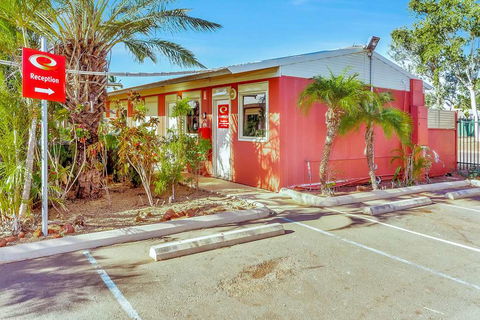 Econo Lodge Karratha - Holiday Great Ocean Road 4