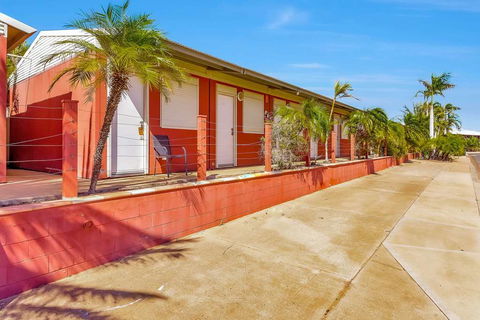 Econo Lodge Karratha - Holiday Great Ocean Road 5