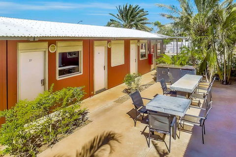 Econo Lodge Karratha - Holiday Great Ocean Road 13
