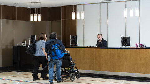 Crowne Plaza Canberra - Holiday Great Ocean Road 3