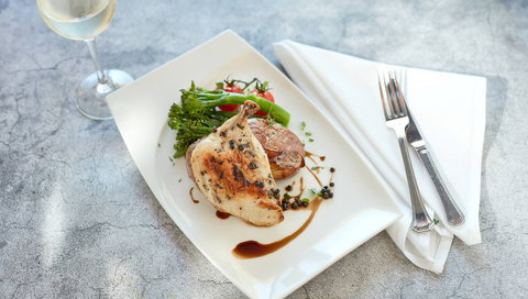 Crowne Plaza Canberra - Holiday Great Ocean Road 11