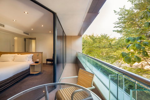 Crowne Plaza Canberra - Holiday Great Ocean Road 14